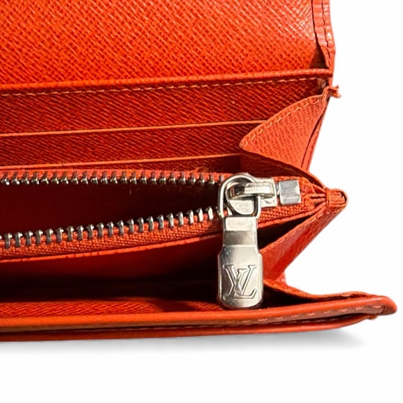Louis Vuitton Orange Epi Sarah Wallet - Picture 11 of 12